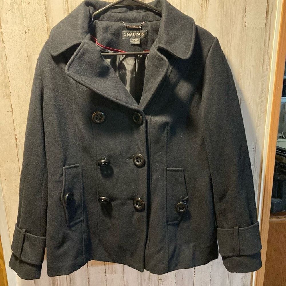 Coat pea coat by 1 Madison size medium one loose pocket button shower￼
